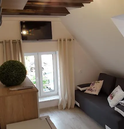 ゲストハウス Lawenda